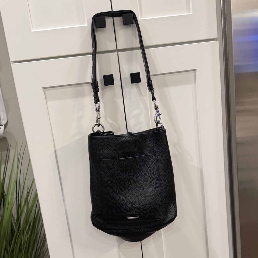 Elegant Rebecca Minkoff Black Leather Shoulder Bag - Picture 2 of 9